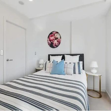Just Opposite To Sky Tower , 2 Bed 2 Bath In Cbd Apartment Auckland Ngoại thất bức ảnh