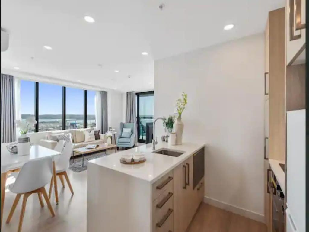 Just Opposite To Sky Tower , 2 Bed 2 Bath In Cbd Apartment Auckland Ngoại thất bức ảnh
