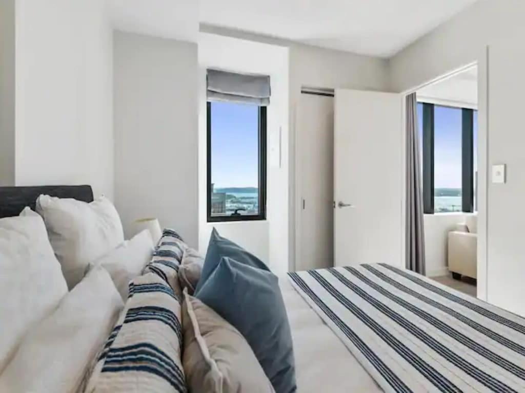 Just Opposite To Sky Tower , 2 Bed 2 Bath In Cbd Apartment Auckland Ngoại thất bức ảnh