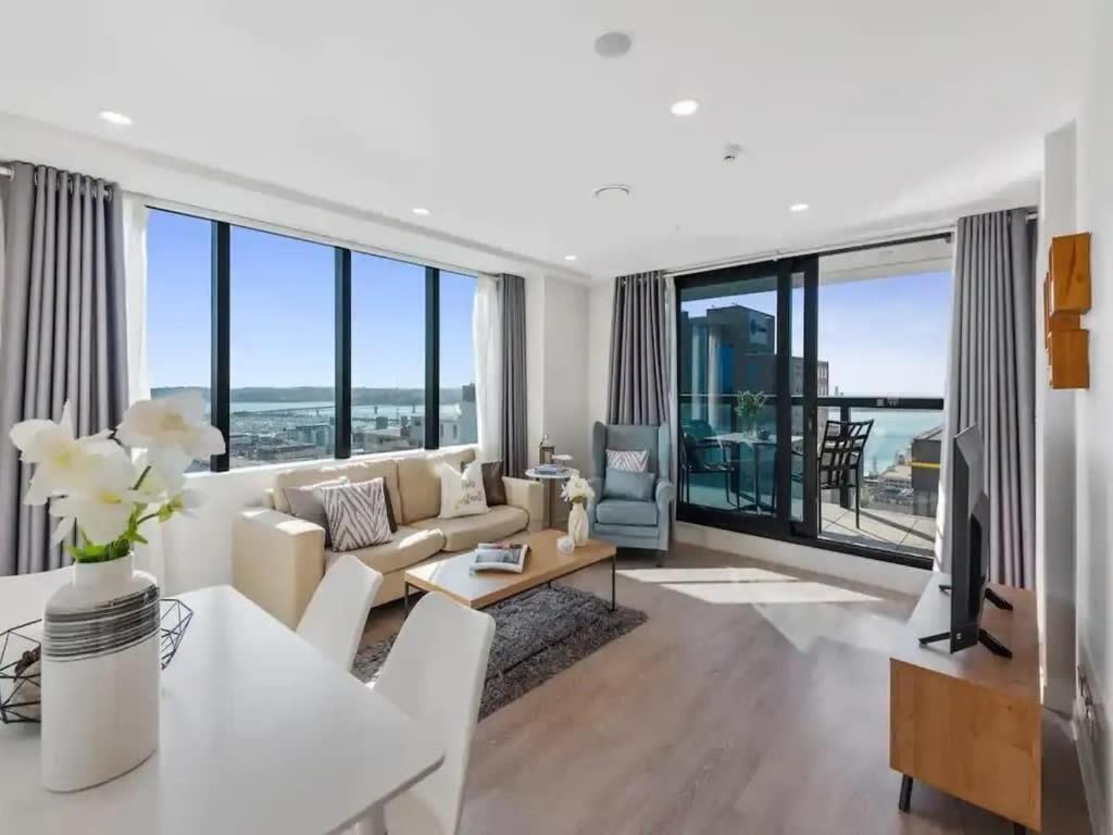 Just Opposite To Sky Tower , 2 Bed 2 Bath In Cbd Apartment Auckland Ngoại thất bức ảnh